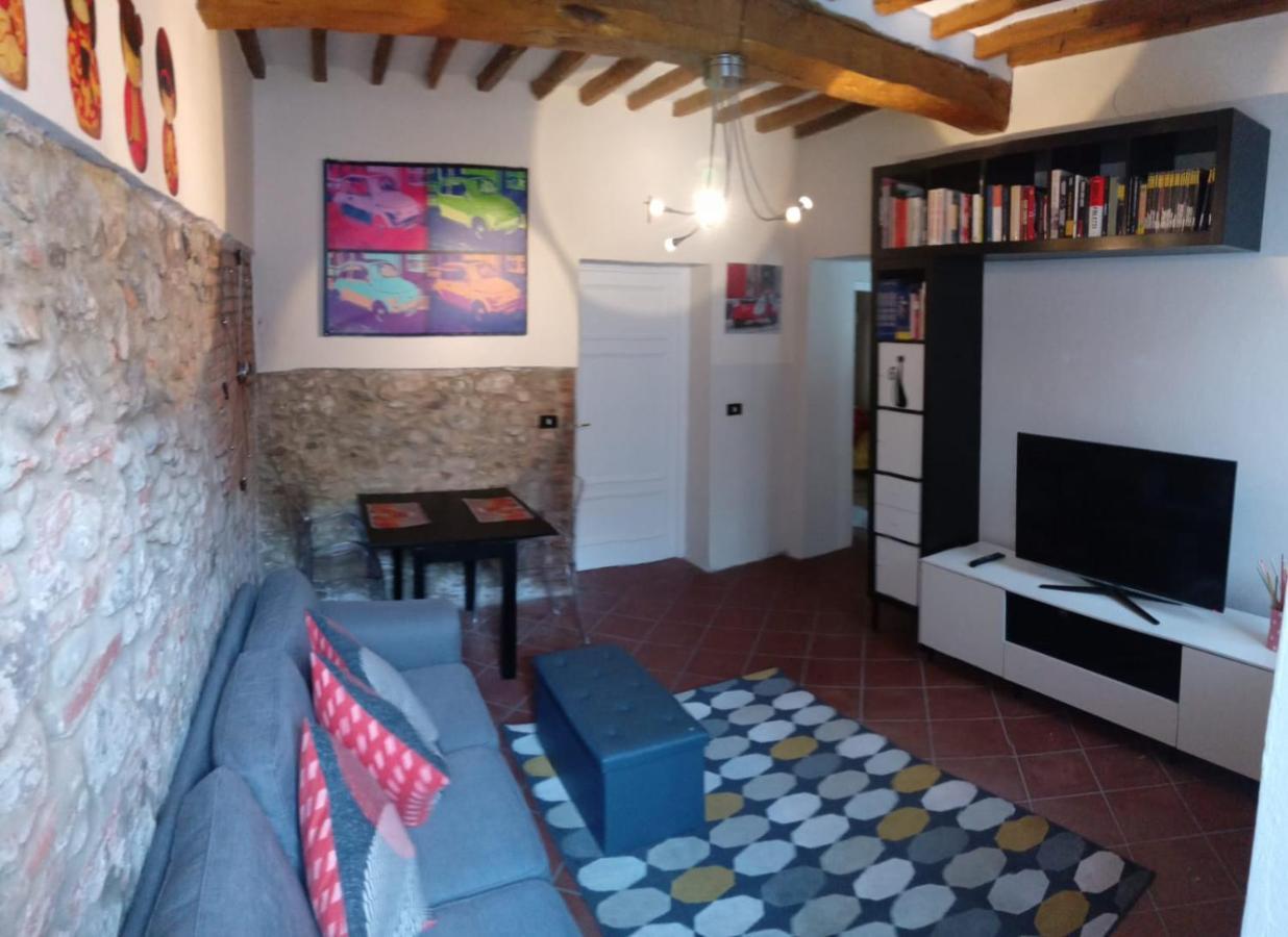 Appartamento La Torretta Porcari ภายนอก รูปภาพ