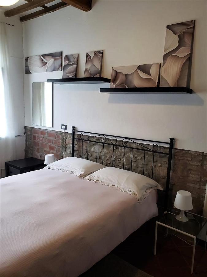 Appartamento La Torretta Porcari ภายนอก รูปภาพ